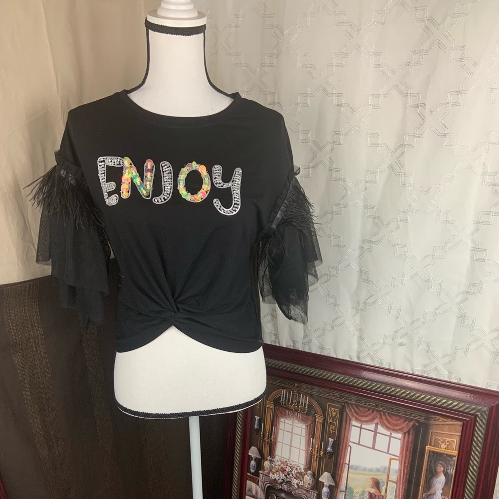 muy muy top with ruffle color black